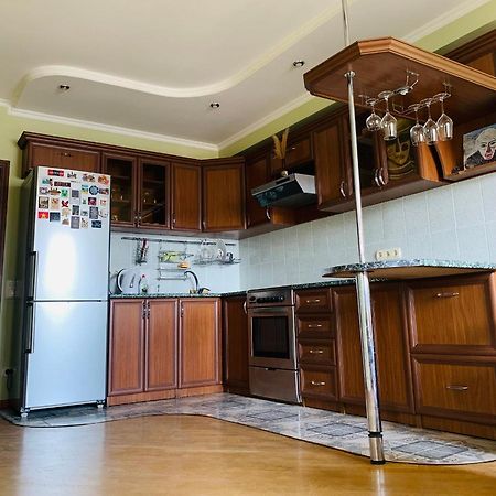 Cozy Apartment Near Republic Square Jerevan Buitenkant foto