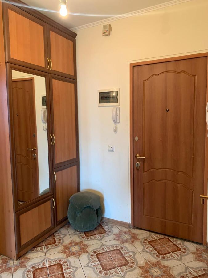 Cozy Apartment Near Republic Square Jerevan Buitenkant foto